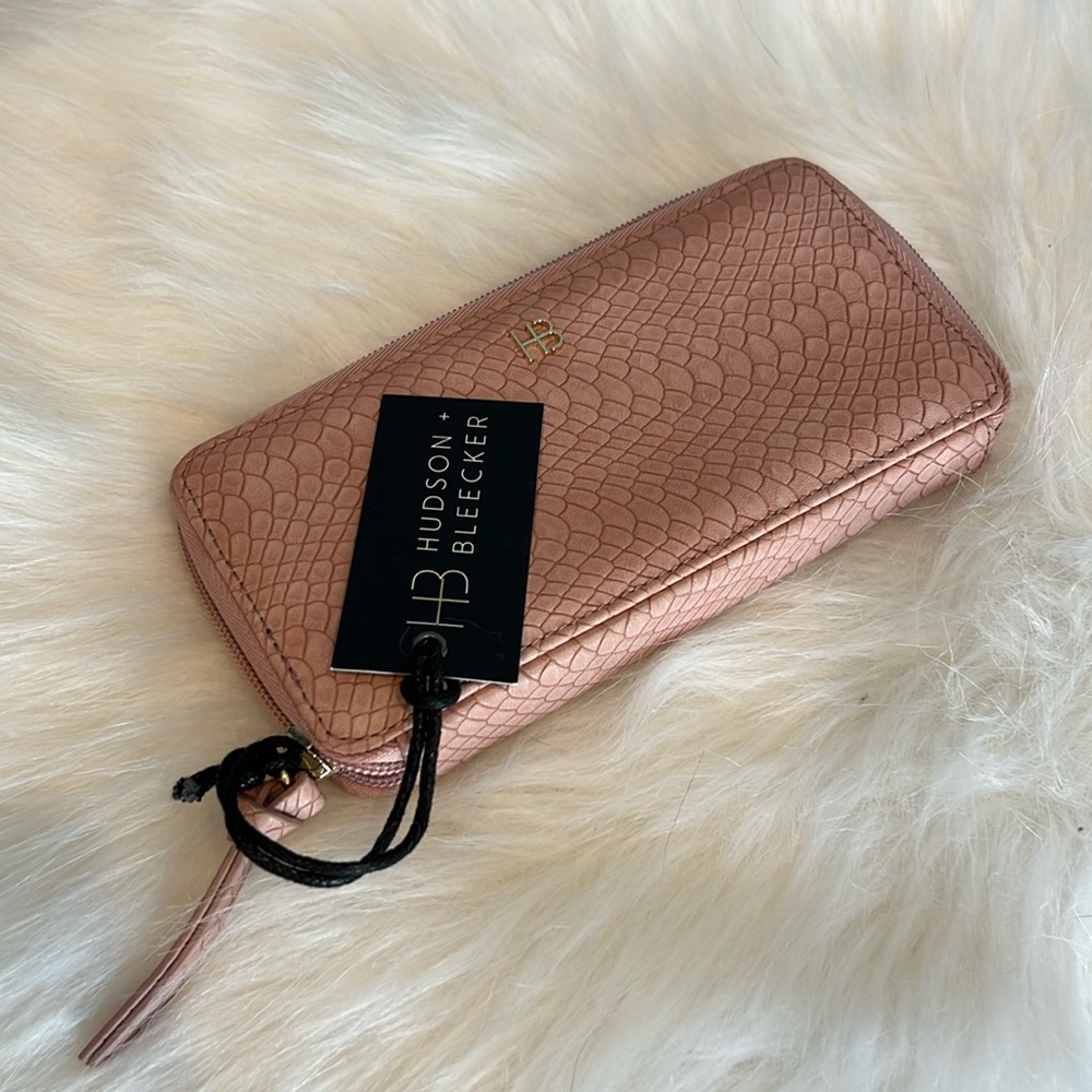 NWT Hudson + Bleecker Bonjour Smartphone Wallet, dusty rose